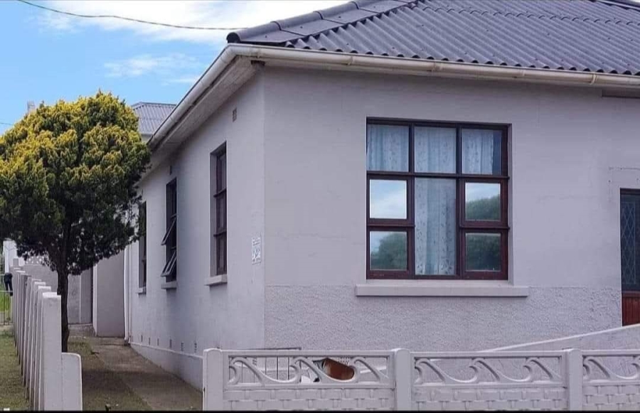 4 Bedroom Property for Sale in Quigney Eastern Cape